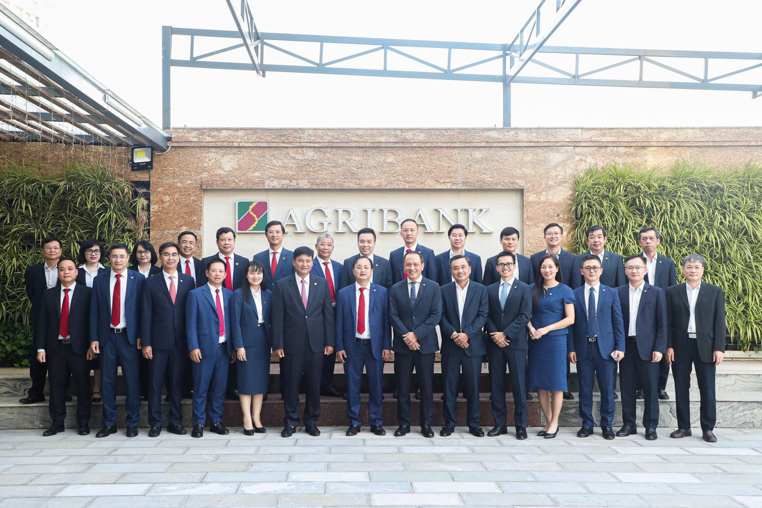 Agribank và Vietnam Airlines ký kết Thỏa thuận hợp tác toàn diện, kết nối hệ sinh thái hàng không - tài chính ngân hàng