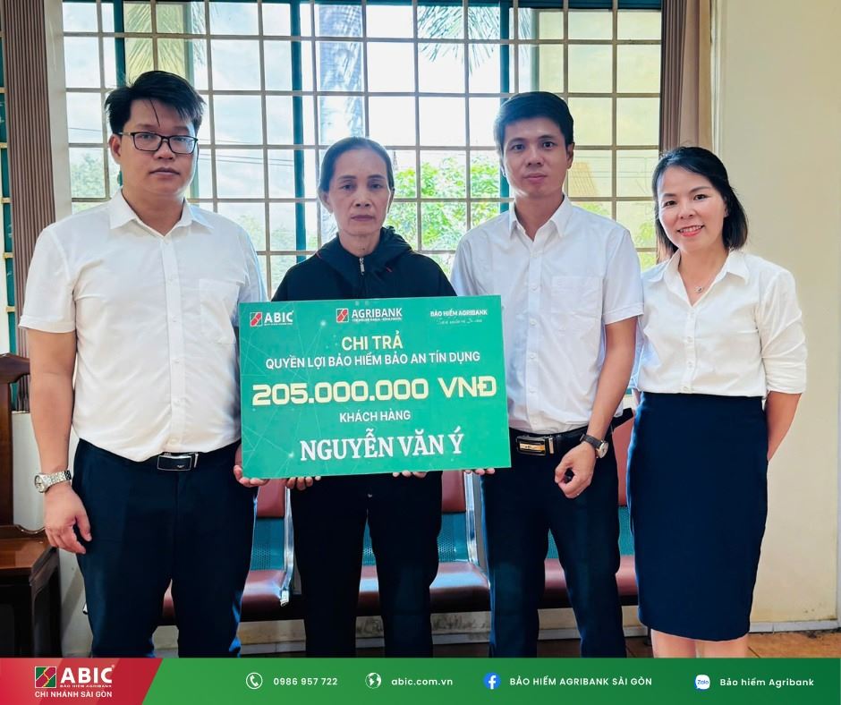 ABIC Sài Gòn chi trả 205 triệu đồng quyền lợi Bảo an tín dụng cho khách hàng vay vốn tại Agribank Chi nhánh Đakia, Bình Phước