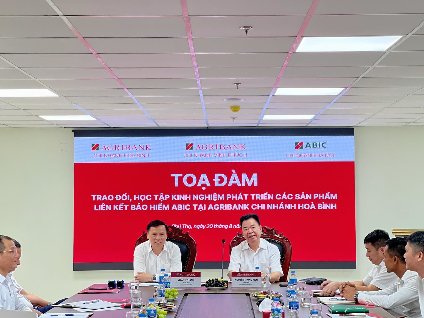 AGRIBANK HÒA BÌNH, AGRIBANK VĨNH PHÚC II VÀ BẢO HIỂM AGRIBANK HÀ NỘI TỔ CHỨC TỌA ĐÀM PHÁT TRIỂN SẢN PHẨM ỦY THÁC BẢO HIỂM