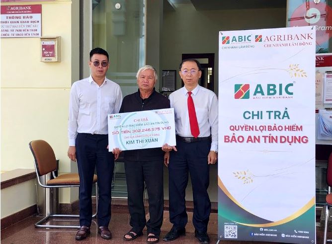 BẢO HIỂM AGRIBANK LÂM ĐỒNG PHỐI HỢP AGRIBANK CHI NHÁNH ĐƠN DƯƠNG – PGD KA ĐÔ CHI TRẢ QUYỀN LỢI BẢO HIỂM BẢO AN TÍN DỤNG CHO KHÁCH HÀNG