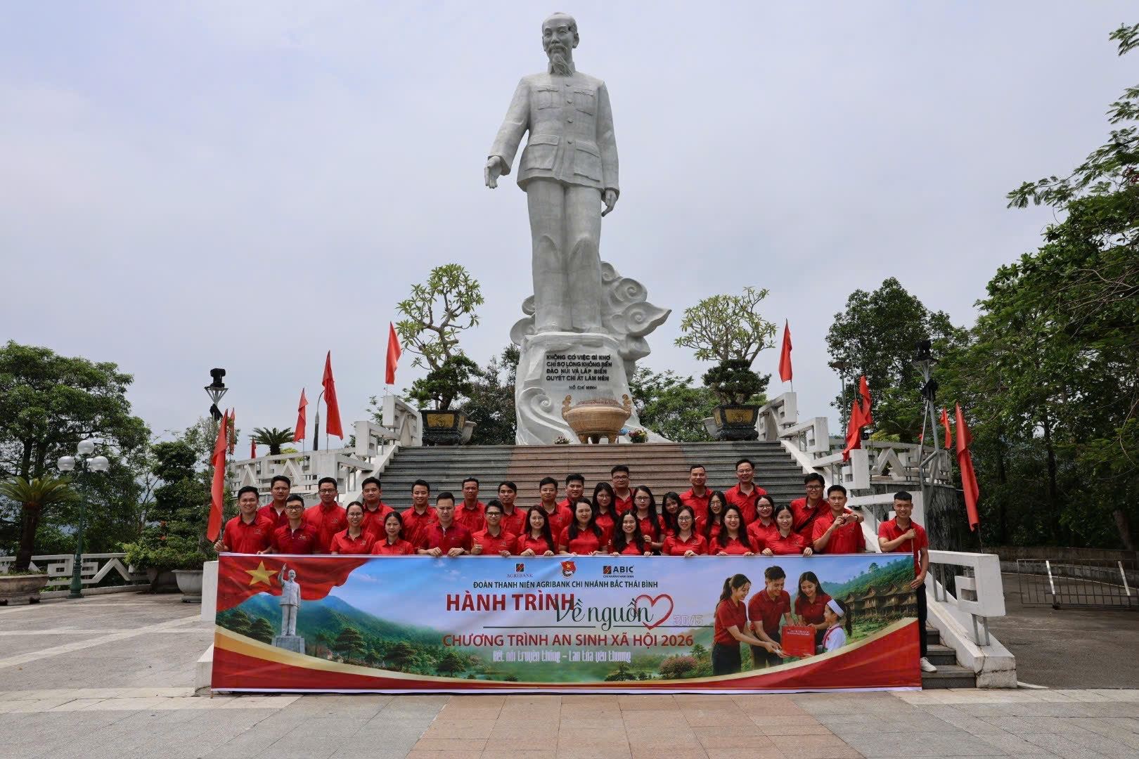 HÀNH TRÌNH VỀ NGUỒN 2026: TUỔI TRẺ BẢO HIỂM AGRIBANK NAM ĐỊNH VÀ AGRIBANK BẮC THÁI BÌNH LAN TỎA YÊU THƯƠNG NƠI VÙNG CAO ĐÀ BẮC
