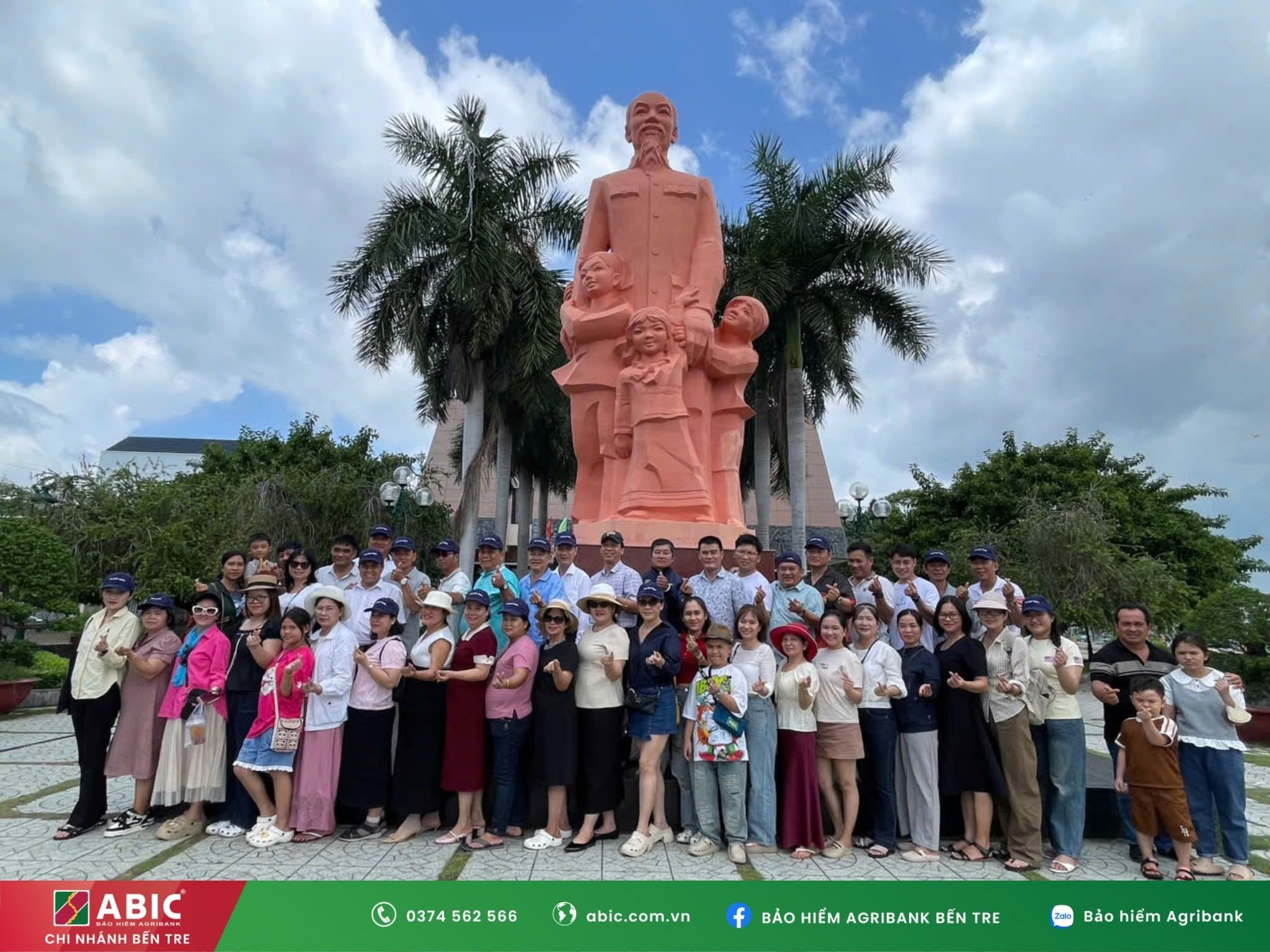 Bảo hiểm Agribank Bến Tre tri ân các trường học đồng hành triển khai chương trình Bảo hiểm học sinh năm học 2025–2026