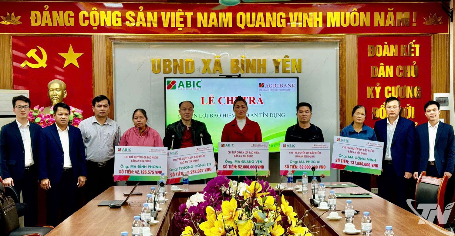 ABIC Thái Nguyên chi trả quyền lợi bảo hiểm cho khách hàng Agribank Định Hóa