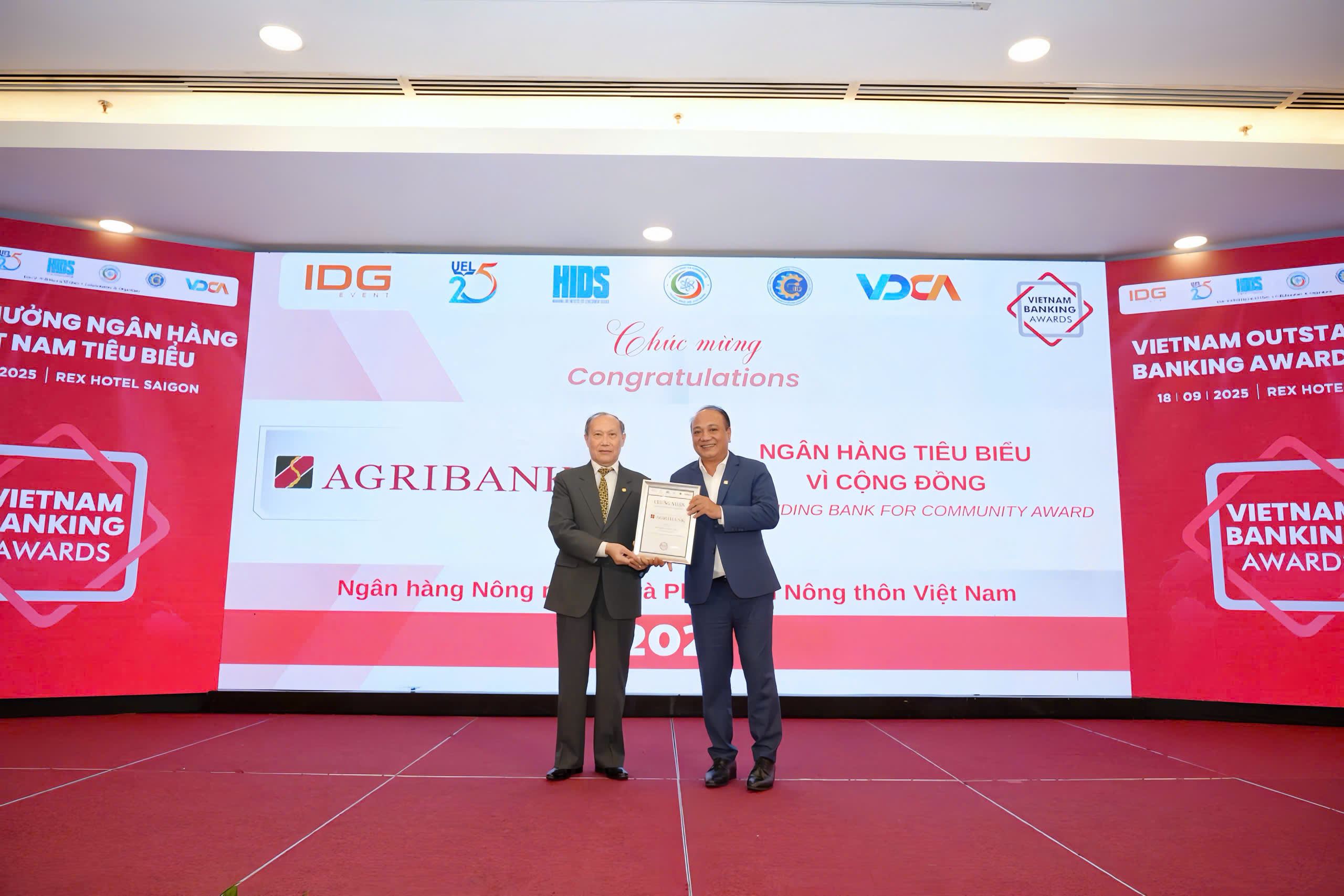 Agribank - Ngân hàng tiêu biểu vì cộng đồng 2025