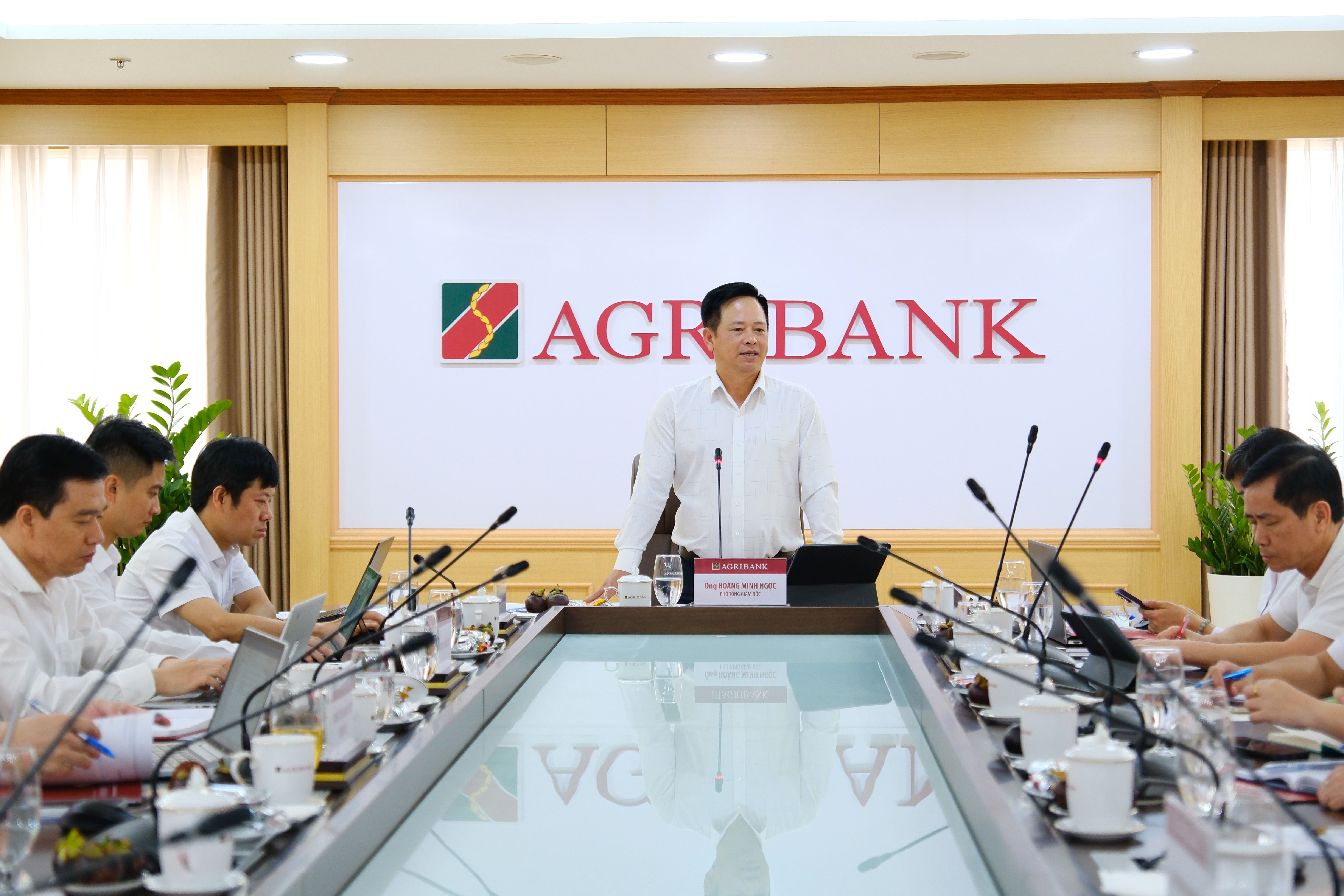 Tháo gỡ khó khăn, phấn đấu hoàn thành các chỉ tiêu kinh doanh năm 2026