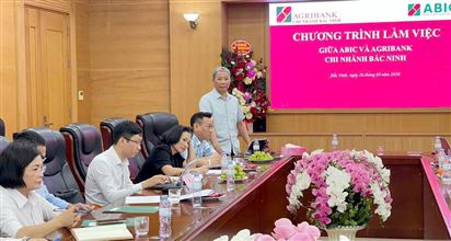CHỦ TỊCH HĐQT THĂM, LÀM VIỆC VỚI AGRIBANK CHI NHÁNH BẮC NINH: THÁO GỠ VƯỚNG MẮC, THÚC ĐẨY PHÁT TRIỂN DỊCH VỤ BẢO HIỂM