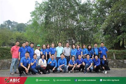 Nâng cao “sức đề kháng”, phát huy vai trò của đoàn viên, thanh niên Bảo hiểm Agribank trong bảo vệ nền tảng tư tưởng của đảng trên không gian mạng