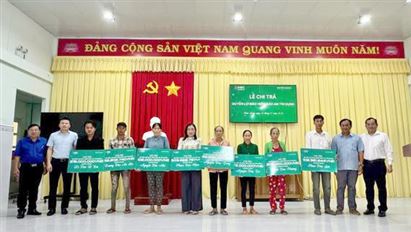 Bảo hiểm Agribank Bến Tre chi trả hơn 1 tỷ đồng quyền lợi bảo hiểm Bảo an tín dụng cho 08 khách hàng vay vốn qua Agribank Chi nhánh Thạnh Phú