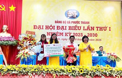Bảo hiểm Agribank chi nhánh Sài Gòn và Agribank Phú Giáo Bình Dương trao tặng nhà Đại đoàn kết tại xã Phước Thành