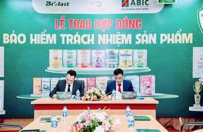 BẢO HIỂM AGRIBANK VÀ THIÊN HƯƠNG KÝ KẾT HỢP ĐỒNG BẢO HIỂM TRÁCH NHIỆM SẢN PHẨM TRỊ GIÁ 5 TỶ ĐỒNG