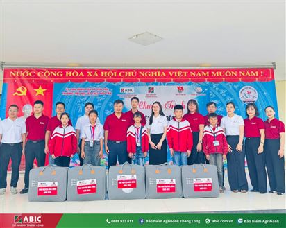 HƠI ẤM MÙA ĐÔNG ĐẾN VỚI CÁC EM NHỎ TRƯỜNG TIỂU HỌC & THCS HỮU SẢN