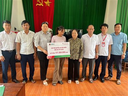 Bảo hiểm Agribank Thanh Hóa chi trả 117 triệu đồng quyền lợi bảo hiểm cho khách hàng vay vốn