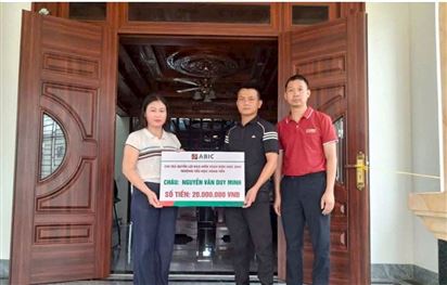 BẢO HIỂM AGRIBANK NGHỆ AN CHI TRẢ 20 TRIỆU ĐỒNG QUYỀN LỢI BẢO HIỂM TOÀN DIỆN HỌC SINH