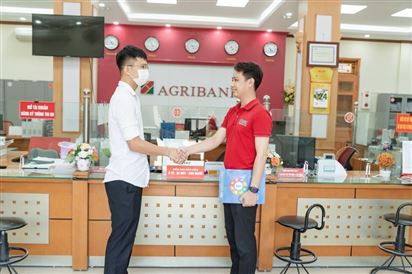 Ngân hàng tìm mọi giải pháp hỗ trợ khách hàng yên tâm vay vốn