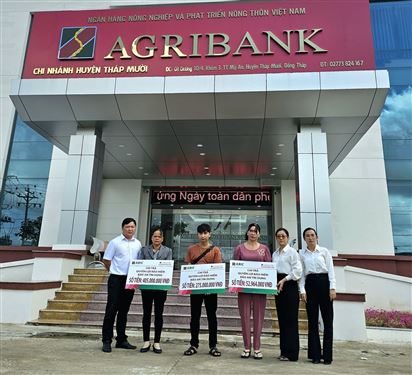 Bảo hiểm Agribank Cần Thơ chi trả quyền lợi Bảo an tín dụng hơn 732 triệu đồng cho 3 khách hàng ở Đồng Tháp
