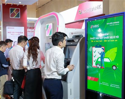 TRẢI NGHIỆM MUA BẢO HIỂM AGRIBANK TRỰC TUYẾN TẠI SỰ KIỆN &quot;CHUYỂN ĐỔI SỐ NGÀNH NGÂN HÀNG NĂM 2023&quot;