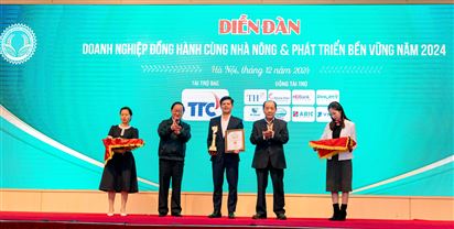 Bảo hiểm Agribank nhận danh hiệu &quot;Doanh nghiệp tiêu biểu vì sự phát triển nông nghiệp, nông dân, nông thôn năm 2024&quot;