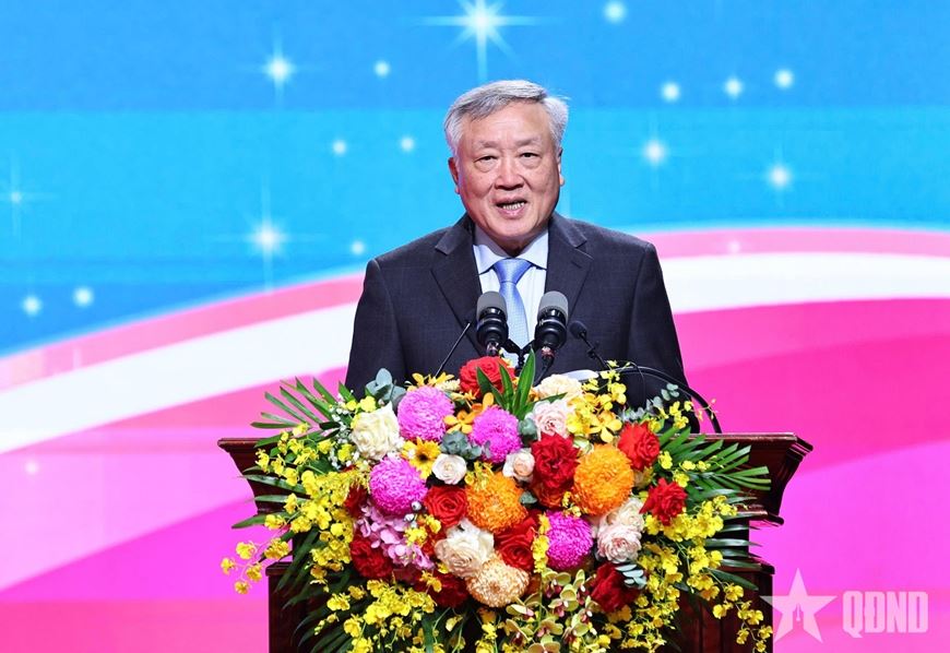 Tôn vinh những đóng góp to lớn của nữ đoàn viên công đoàn, người lao động