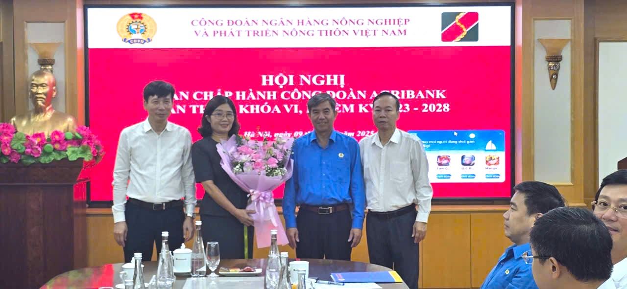Hội nghị Ban Chấp hành Công đoàn Agribank lần thứ 6, khóa VI, nhiệm kỳ 2023-2028  Ngày 09/10/2025, tại Hà Nội, Công đoàn Agribank đã tổ chức Hội nghị Ban Chấp hành lần thứ 6, khóa 